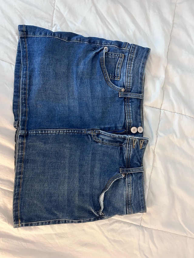 brand new ardene skirt size large