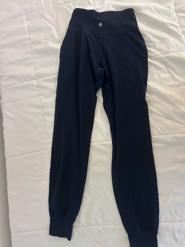 LULULEMON NAVY JOGGER LEGGINGS