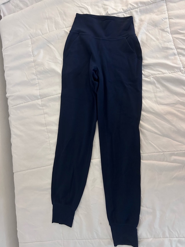 LULULEMON NAVY JOGGER LEGGINGS - photo 3