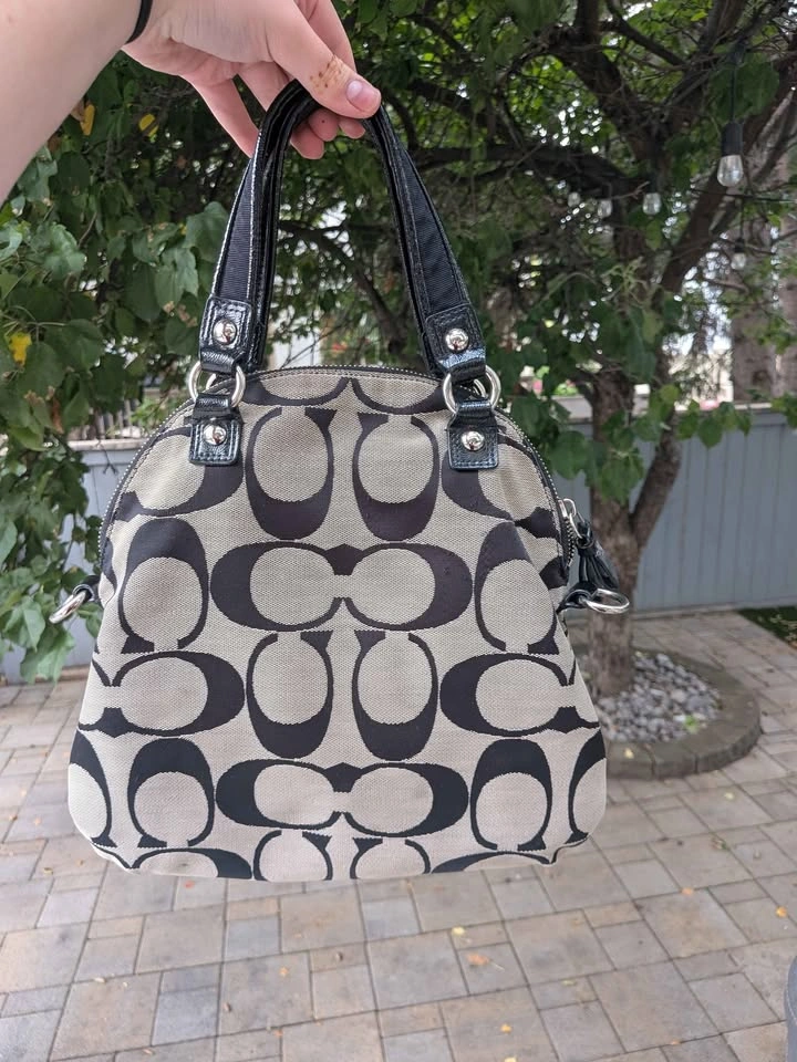 2012 Coach Black & Grey Signature Jacquard Dome Shoulder Bag - photo 2