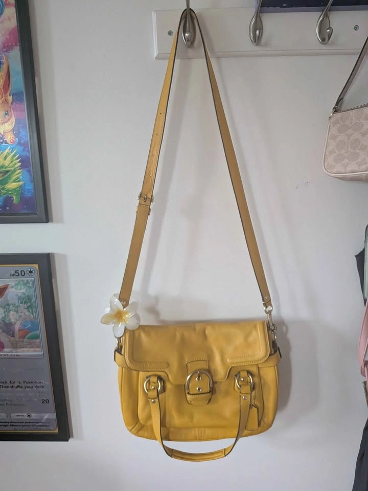 Vintage Coach Campbell Satchel – Sunflower Yellow Leather - photo 2