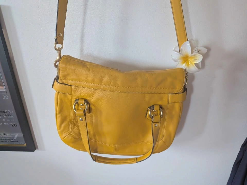 Vintage Coach Campbell Satchel – Sunflower Yellow Leather - photo 5