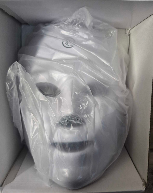 CurrentBody Skin LED Light Therapy Mask - photo 2