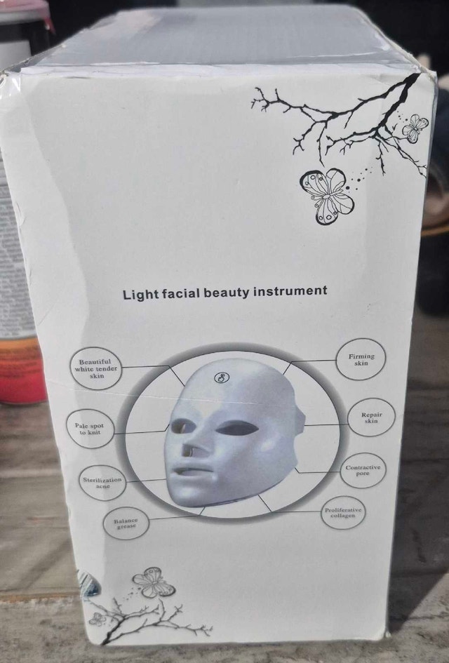 CurrentBody Skin LED Light Therapy Mask - photo 3