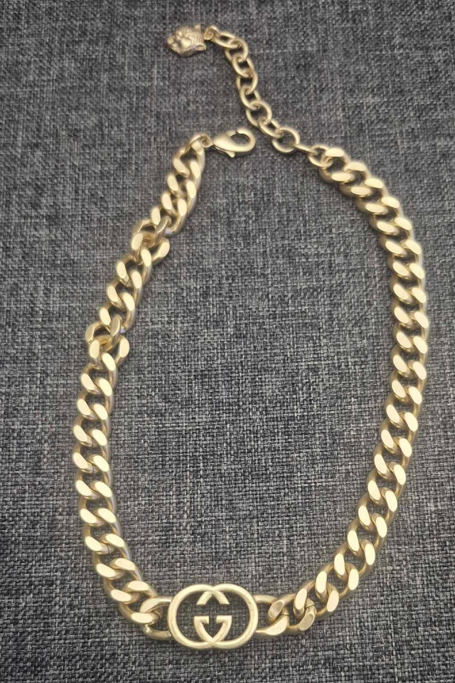 Gucci - Golden Brass Interlocking G Choker Necklace - photo 2