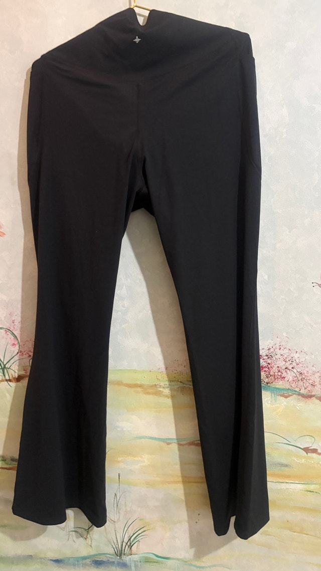 Halara- Yoga Flare Pant-2XL