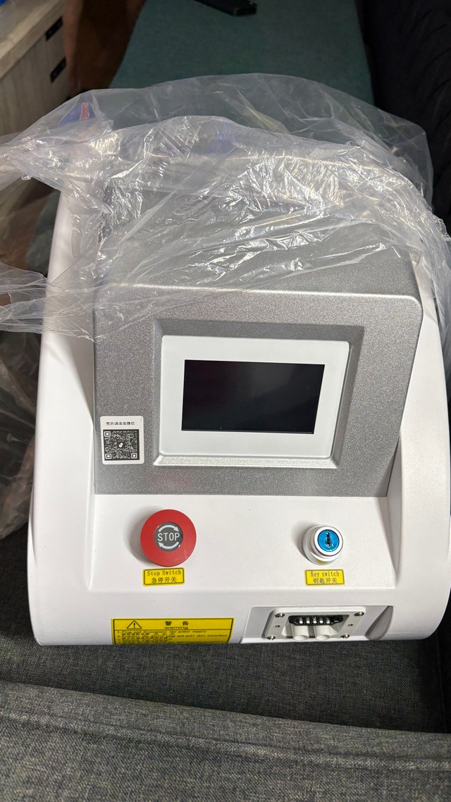 Laser Tattoo Removal Machine! - photo 4