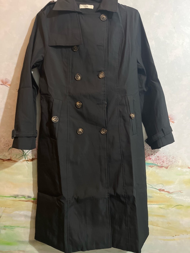 Women’s Trench Coat-Size L/XL
