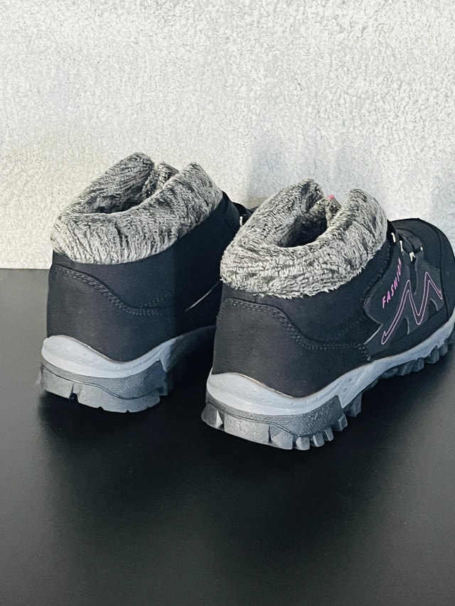 Kids Winter Boots-Size 4 - photo 4