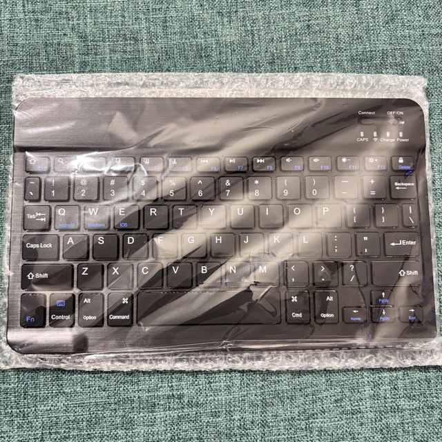 Wireless Bluetooth Keyboard for iPad - photo 4