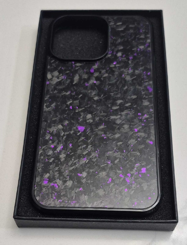Stealth Carbon Fiber iPhone 15 Pro Case - photo 3