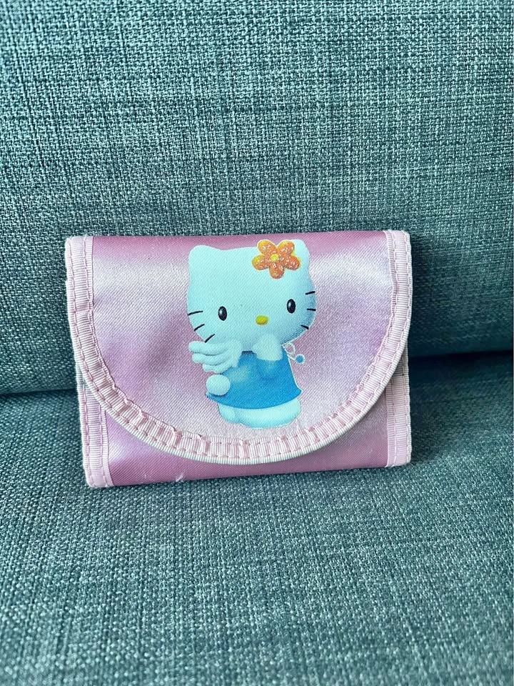 Hello Kitty - Pink Wallet
