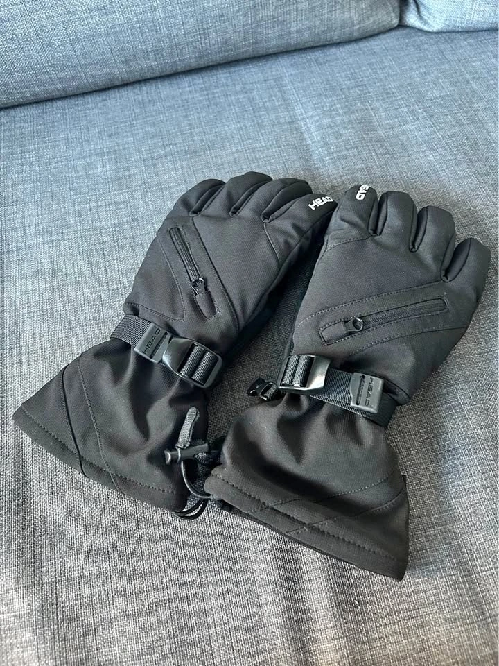 Head - Black Gloves (O/S)