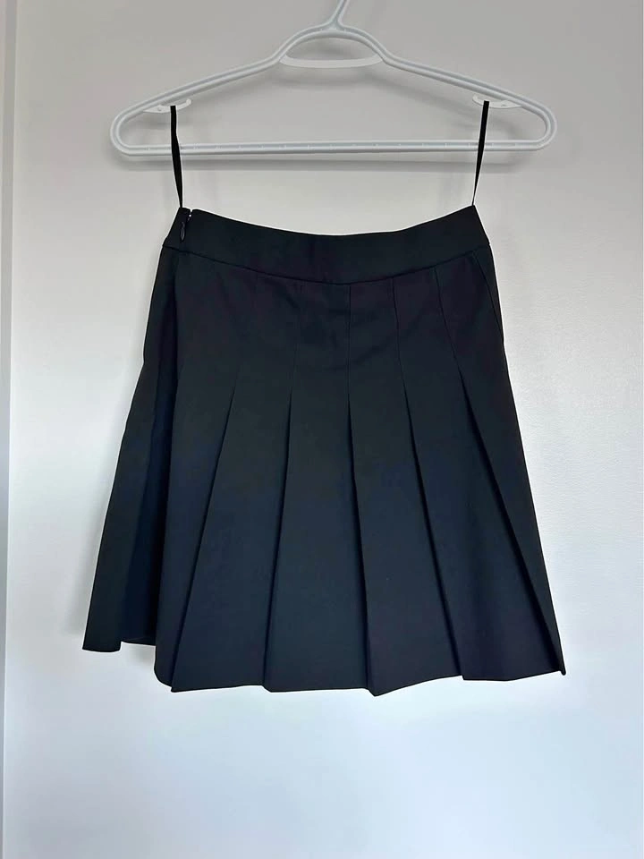 Uniqlo - Black & White Skirts (XS)
