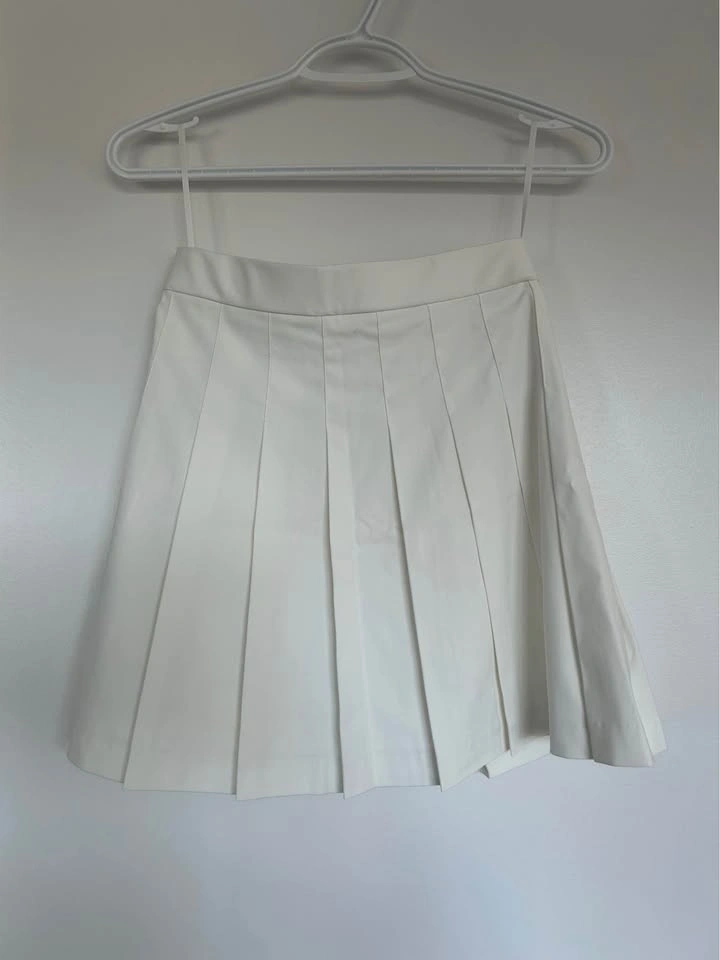 Uniqlo - Black & White Skirts (XS) - photo 4