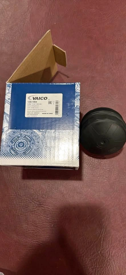 VAICO V20-1804 Oil Filter Housing Cover
