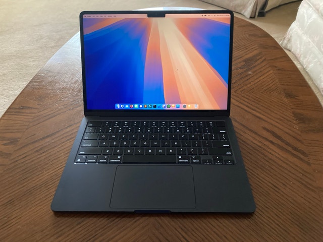 M2 MacBook Air 2022