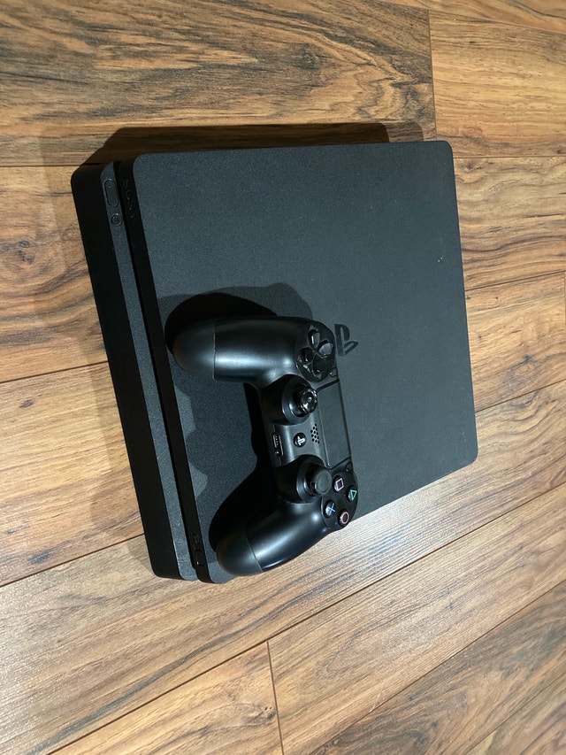 PS4 Slim