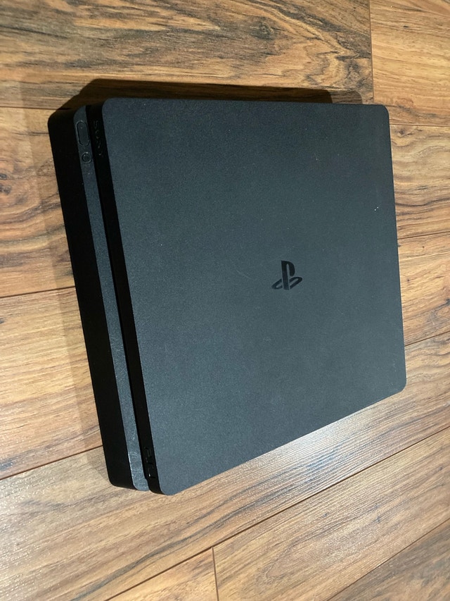 PS4 Slim - photo 2