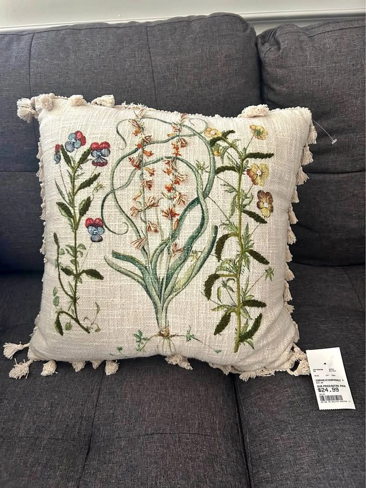 Decorative pillow