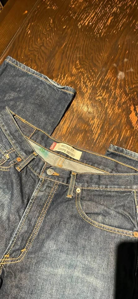 Levi’s - Metro Fit - photo 2