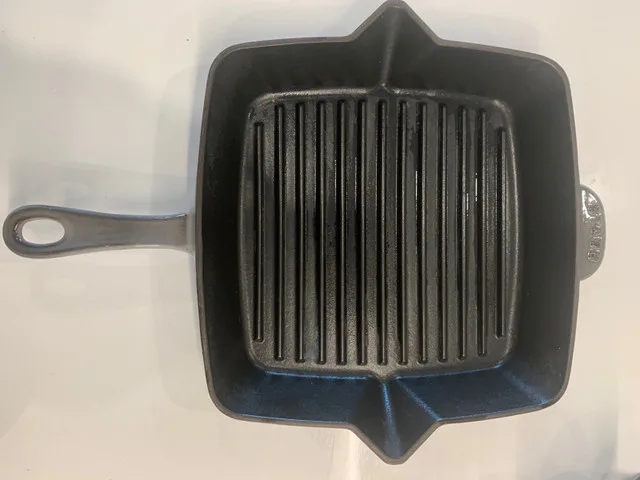 Staub Square Grill Pan image indicator(2)