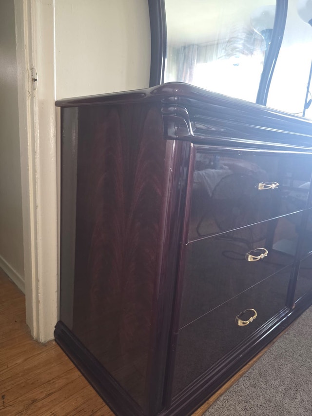 Dresser with Mirror - photo 2