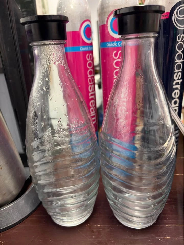 SodaStream Aqua Fizz with 7 CO2 Cylinders and 2 Glass Carafes - photo 4