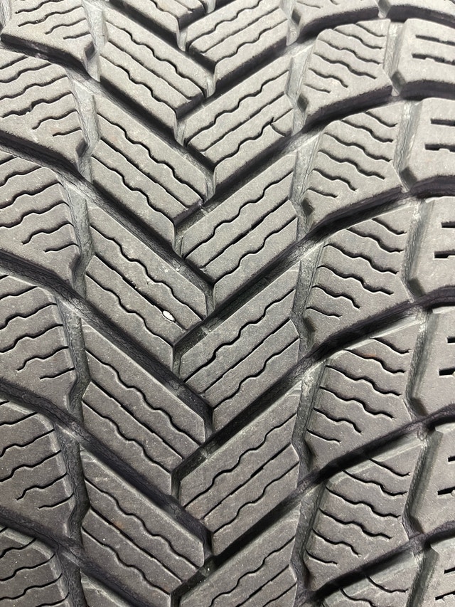 Honda Odyssey Michelin Winter Tire on original Alloy Rim - photo 3