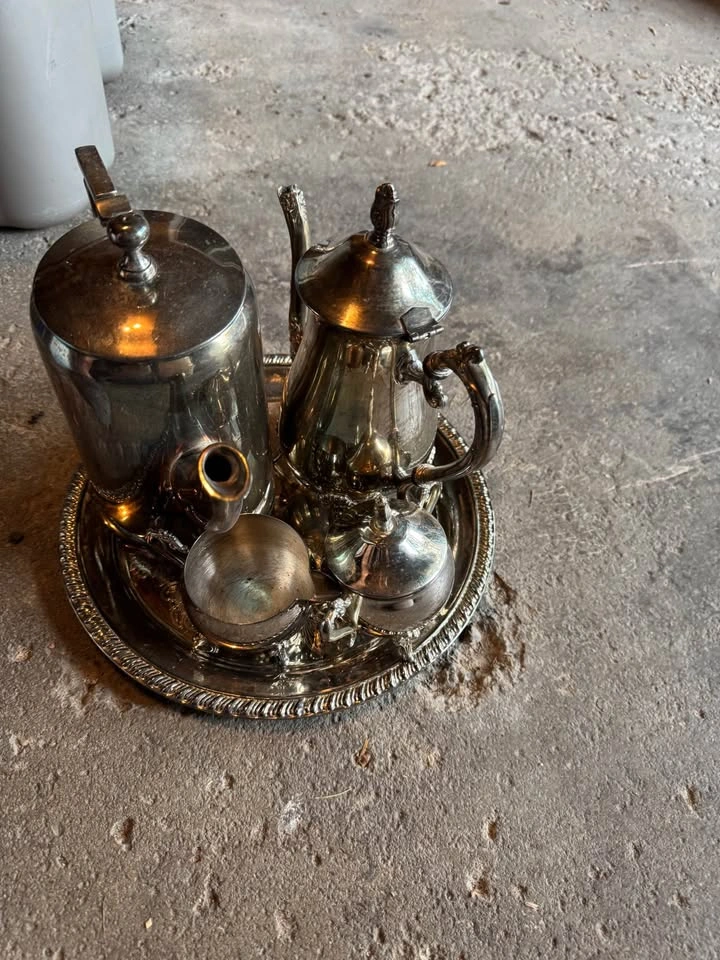 Vintage Silver Plated Tea & Coffee Set with Tray - photo 3