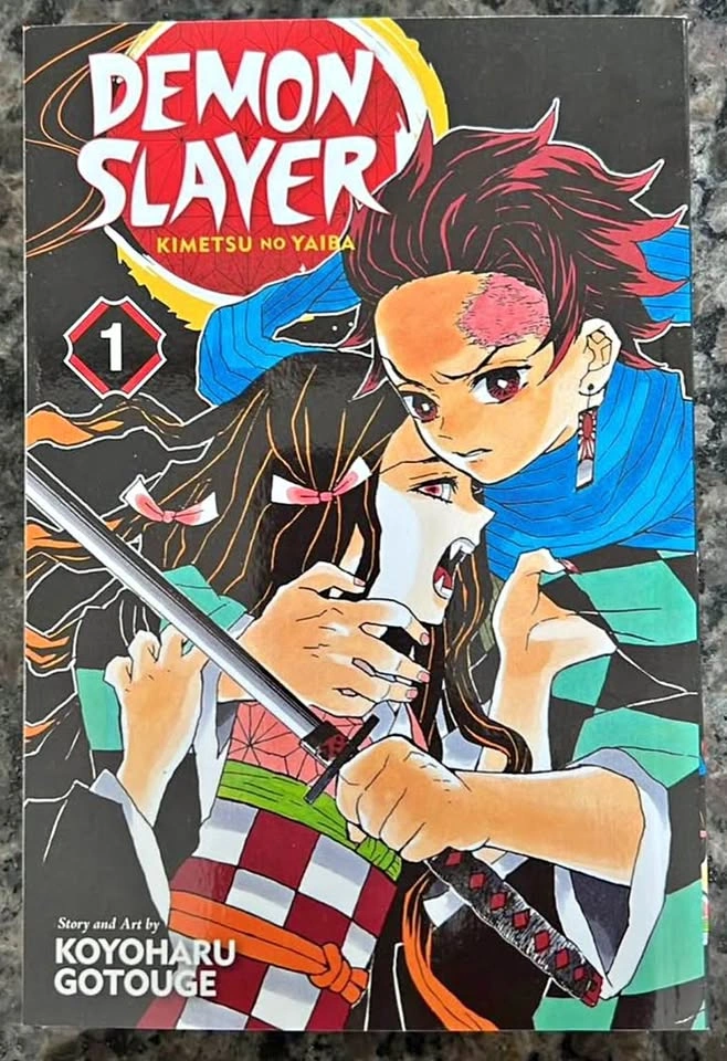 Demon Slayer: Kimetsu no Yaiba Vol. 1 Manga
