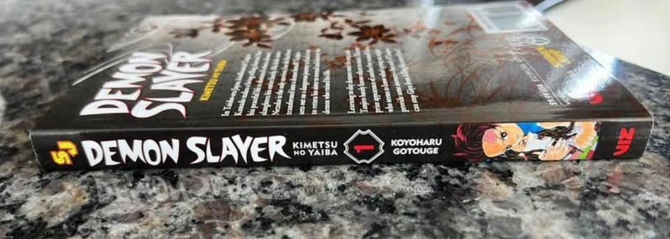 Demon Slayer: Kimetsu no Yaiba Vol. 1 Manga - photo 3