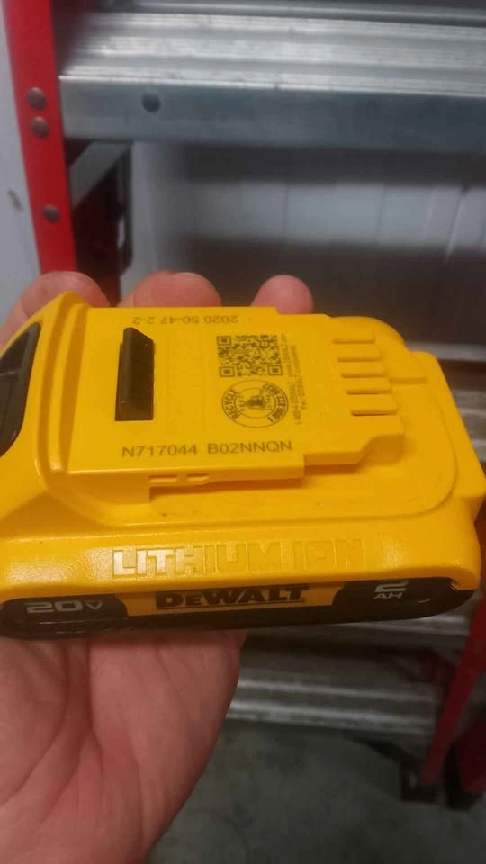 DEWALT 20V Max 2Ah Lithium Ion Battery Genuine DCB203 - photo 5