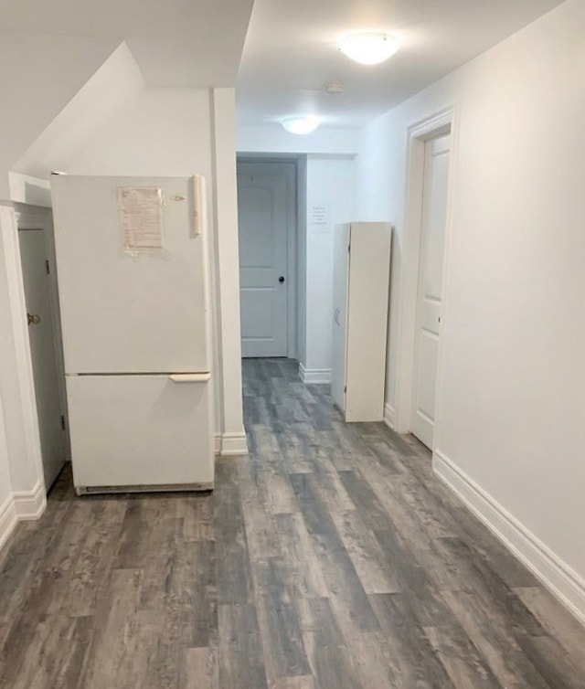 Large room for rent available immediately - photo 5