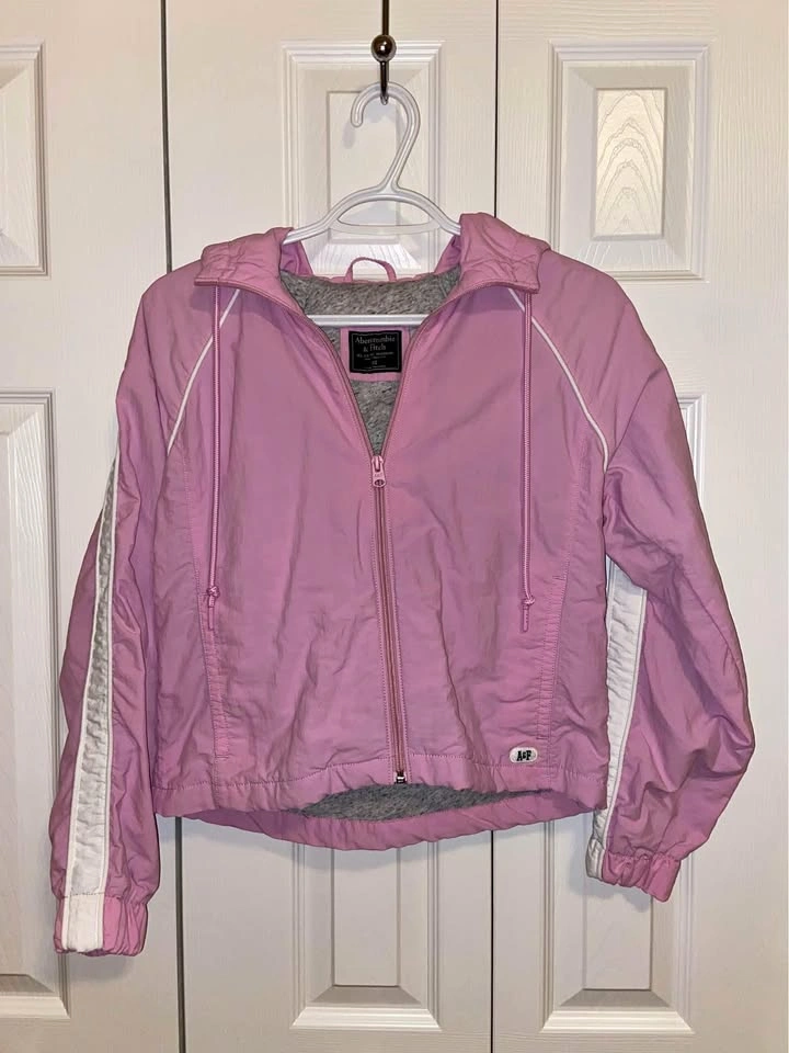 Abercrombie & Fitch - Pink Windbreaker (XS)