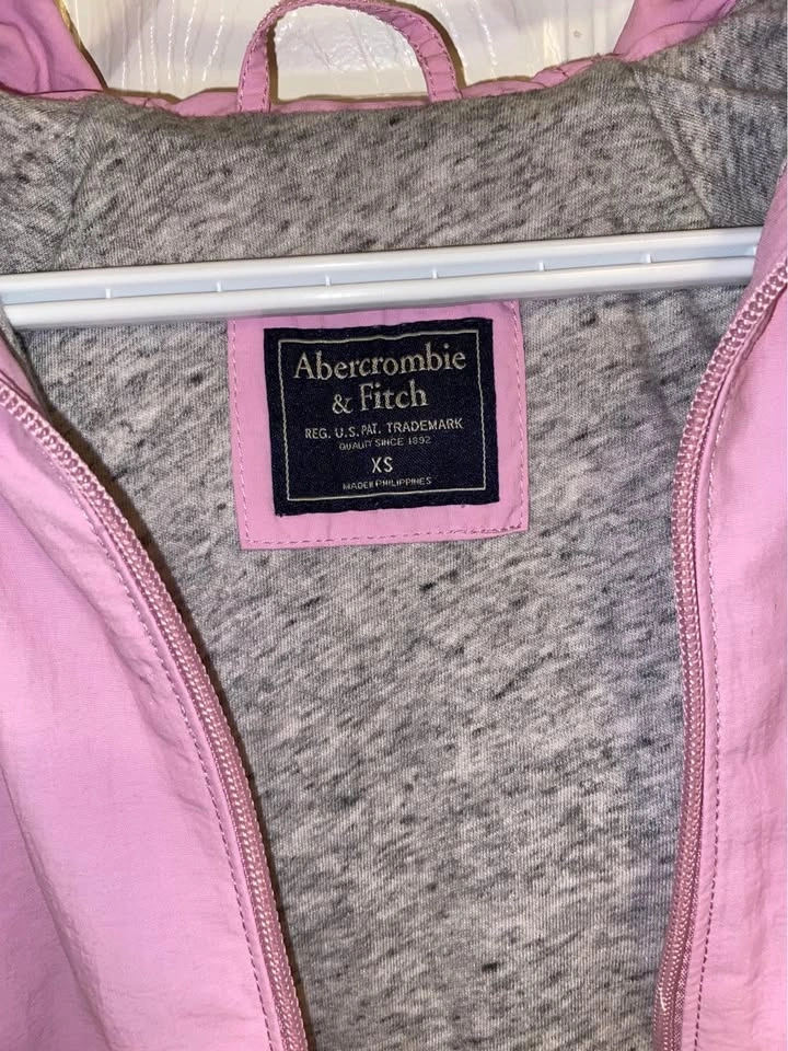 Abercrombie & Fitch - Pink Windbreaker (XS) - photo 3