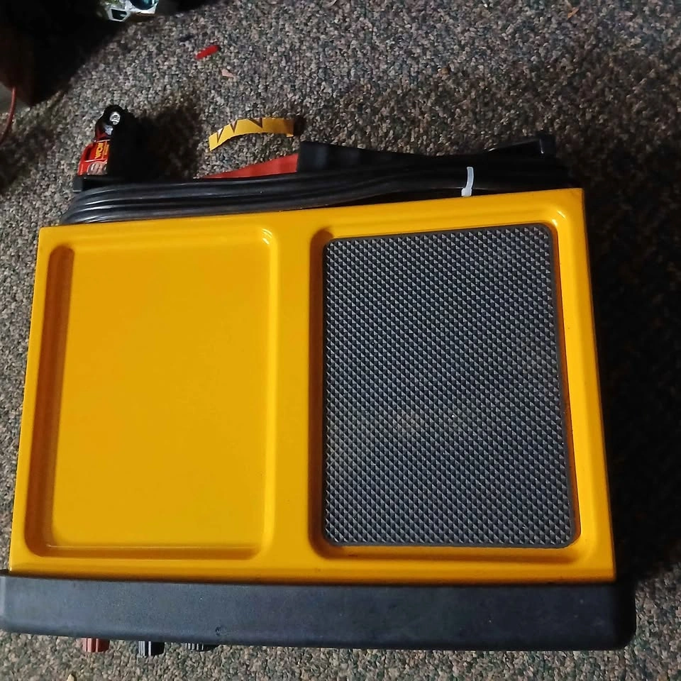 DEWALT 30 Amp Multi Bank Portable Car Battery Charger - photo 5