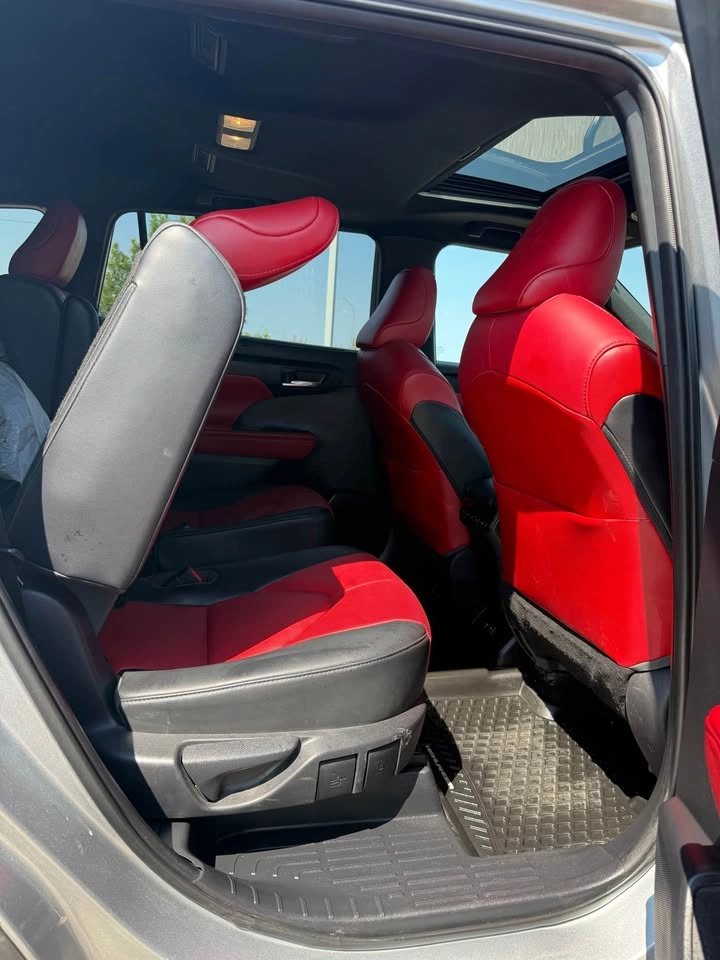 2021 Toyota HIGHLANDER AWD XSE - photo 4