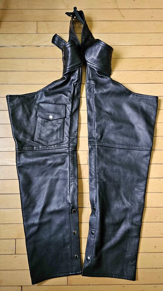 Dream Apparel Genuine Leather Motorcycle Biker Chaps Size M