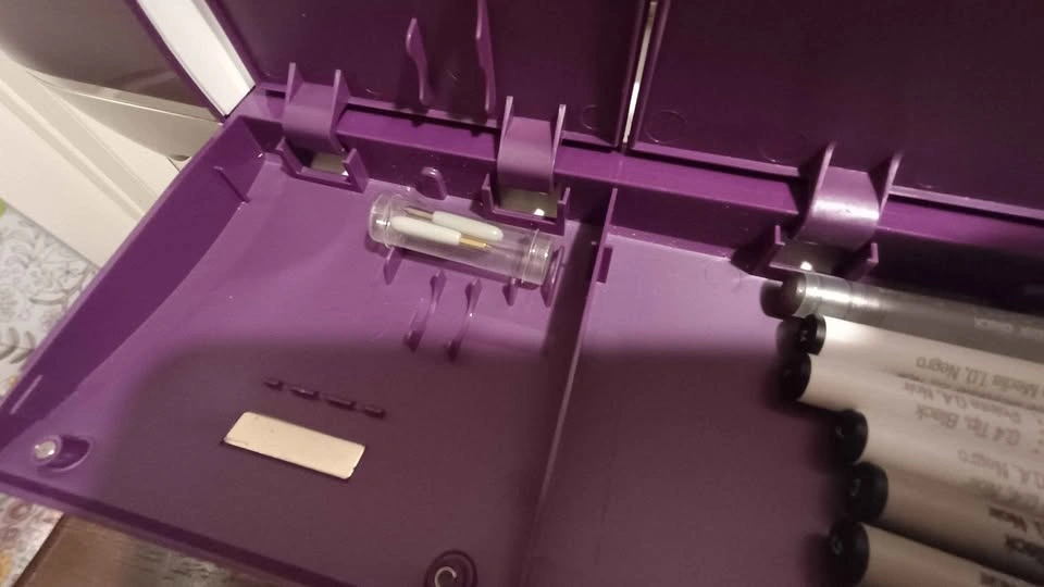 Cricut Explore Air 2 + Extra Pens, Blades, Cardstock - photo 5