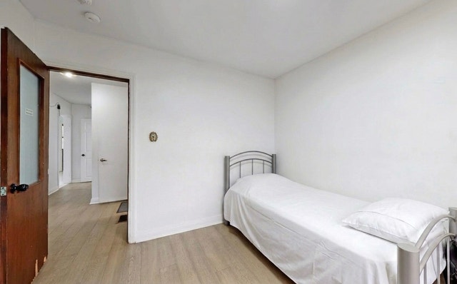 Main floor Room for rent