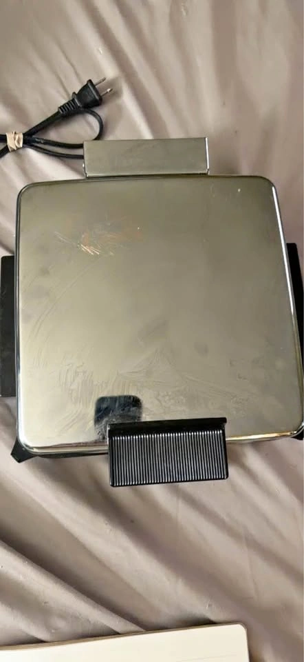 Vintage Black & Decker G48TD 3-in-1 Grill & Waffle Baker