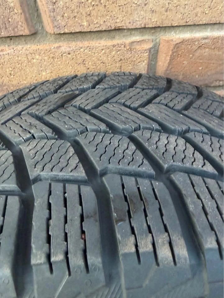 Michelin X-Ice Snow Tire 245/45R18 - photo 4