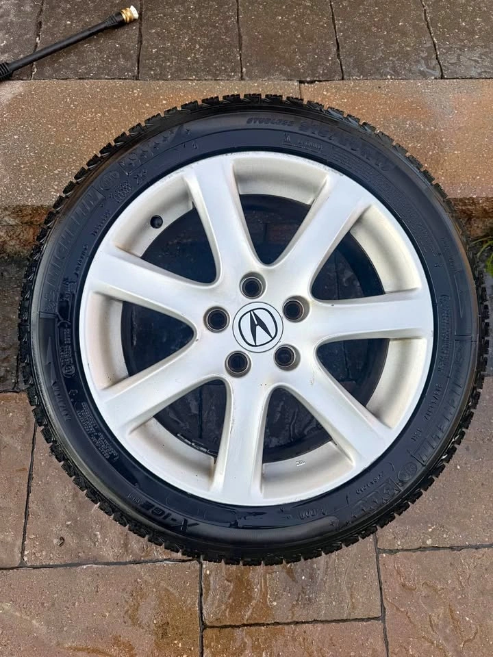 Michelin X-Ice 215/50R17 Tires on Acura Rims