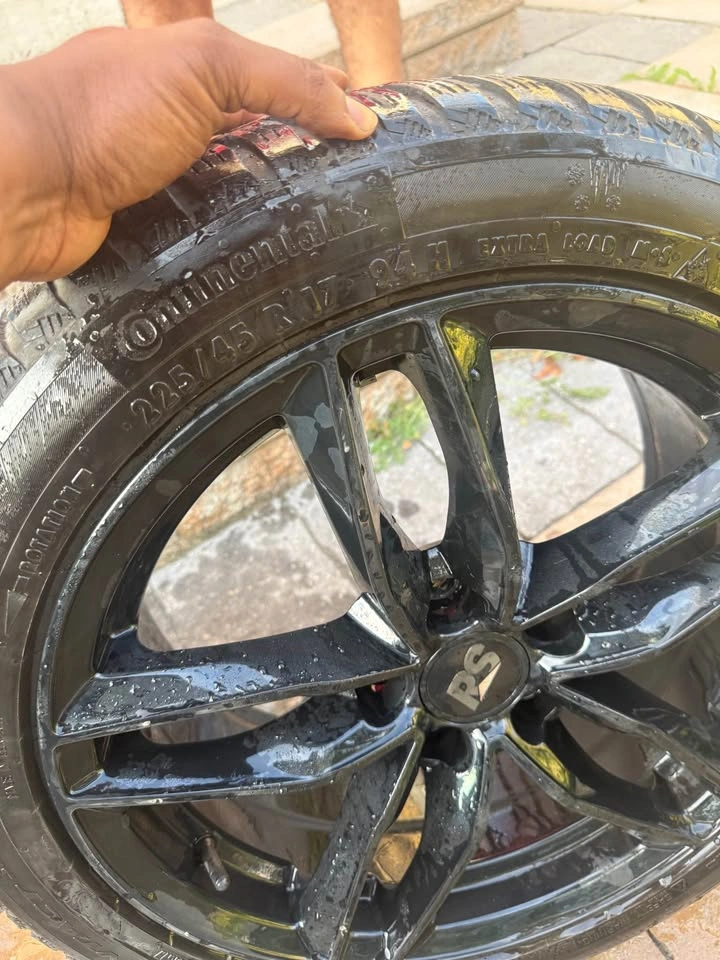 Continental 225/45 R17 Tires with Black RS Wheels - photo 2