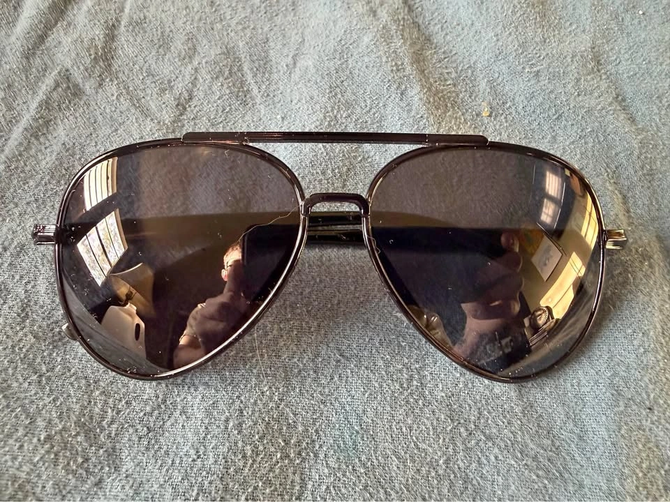Aviator Sunglasses Black Frame Double Bridge Dark Tint – NEW