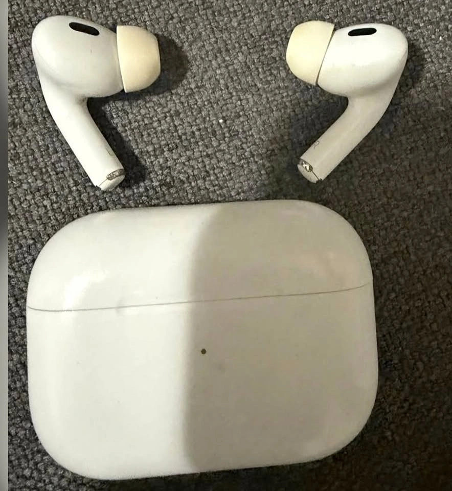 Apple AirPods Pro 2 with USB-C Wireless Charging Case