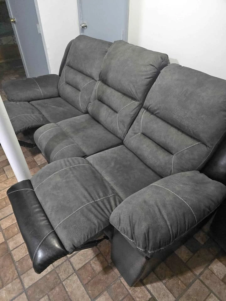 2 Identical Sofa set