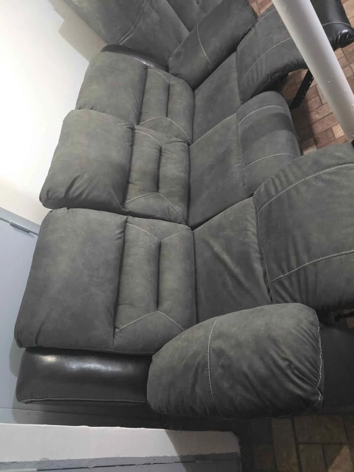 2 Identical Sofa set - photo 2