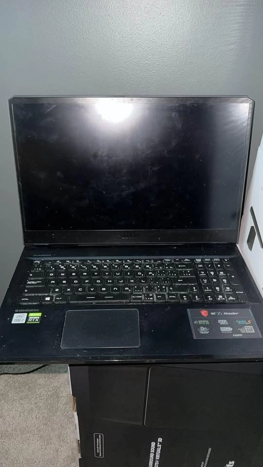 18” MSI GE76 Raider 10UG 232 - photo 2